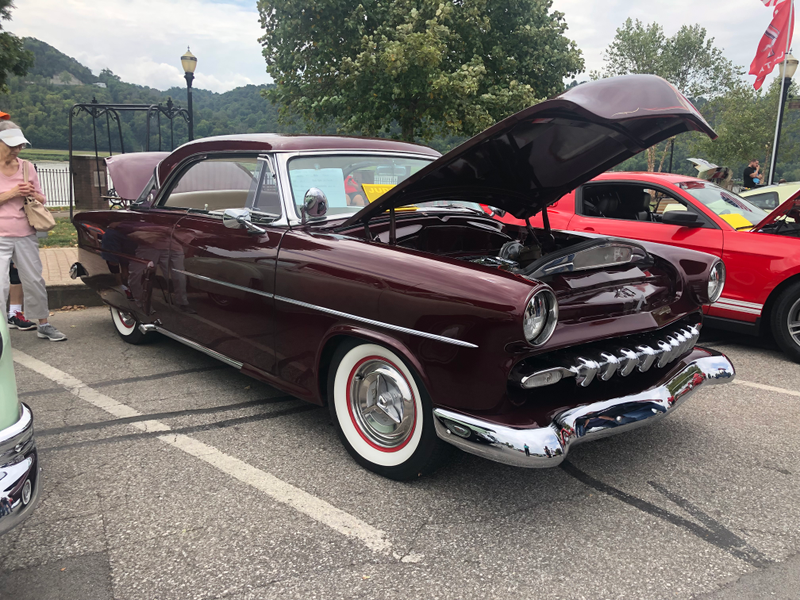 Illustration for article titled Car show in Madison (warning: obvs very big photo dump)